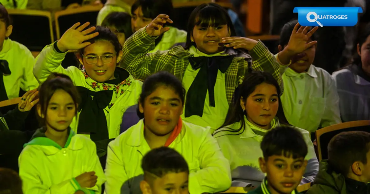Más de 1.500 estudiantes alentaron a Uruguay en el Sodre en una jornada de convivencia y cultura