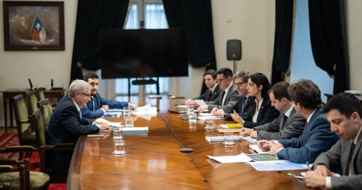 La sombra de Cerimedo llega a La Moneda: diputados exigen transparentar sus vínculos con el entorno de Kast