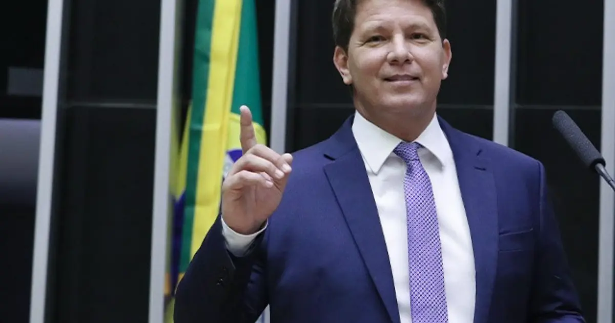 La trama alrededor de Bolsonaro suma otra película: la PF sigue el dinero más allá de Dark Horse