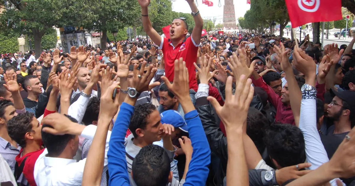 Túnez vuelve a las calles contra el autoritarismo y la crisis social